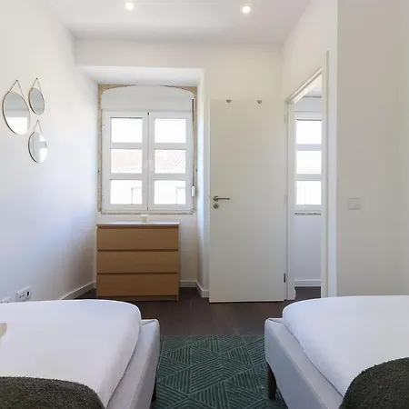 Benfica Iii By Homing * Lisboa