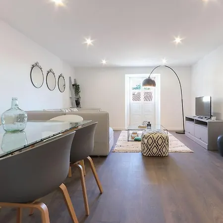Benfica Iii By Homing Apartament