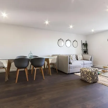 Benfica Iii By Homing Lizbona